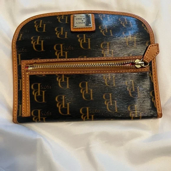 Dooney & Bourke Black/Tan Coated Canvas Satchel/Shoulder Bag AND Matching Wallet - Picture 13 of 15